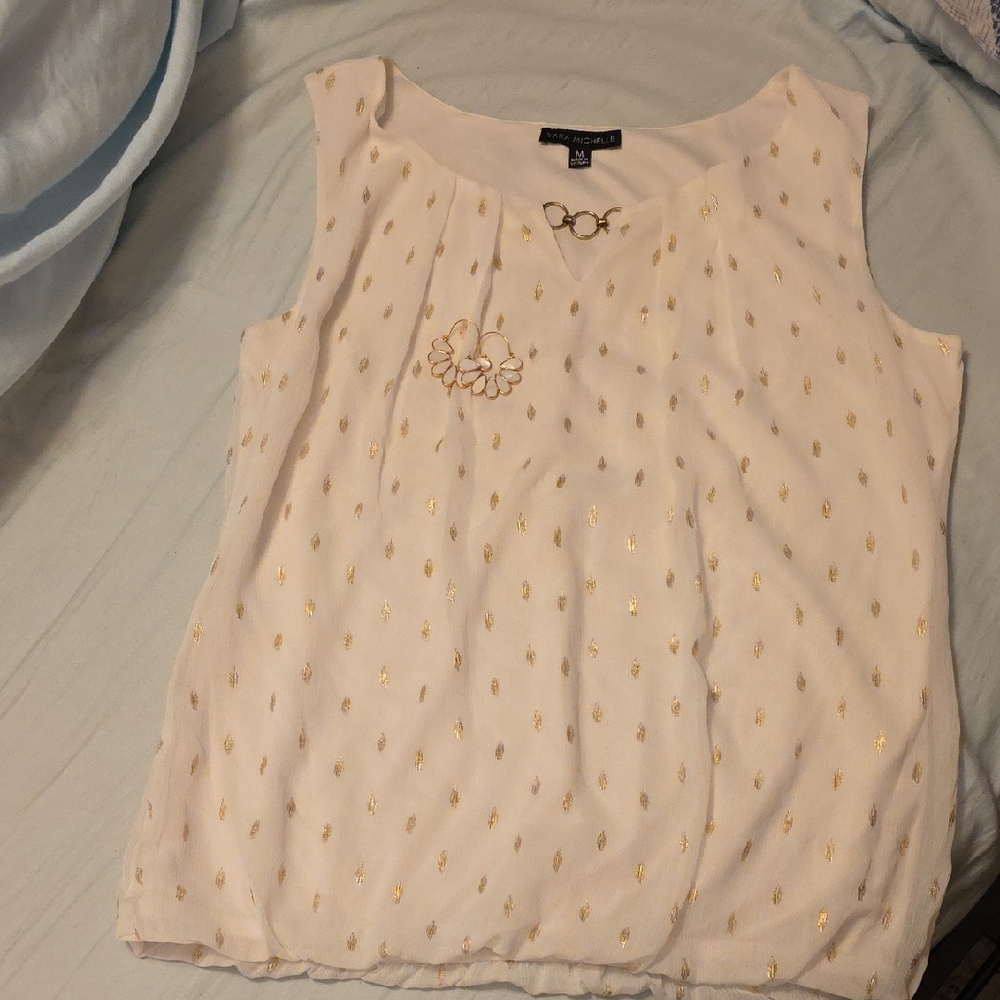 Sara Michelle Ivory and Gold Sleeveless Top
